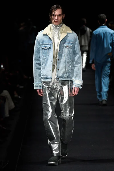 Look 22